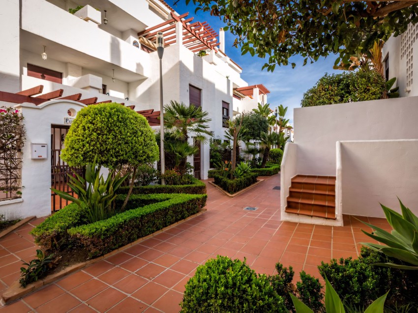 Gerenoveerd gemeubileerd 3 slaapkamer appartement in La Maestranza Nueva Andalucía Marbella